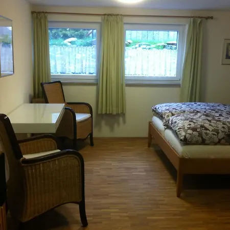 アパートホテル Haus Am Waldpark